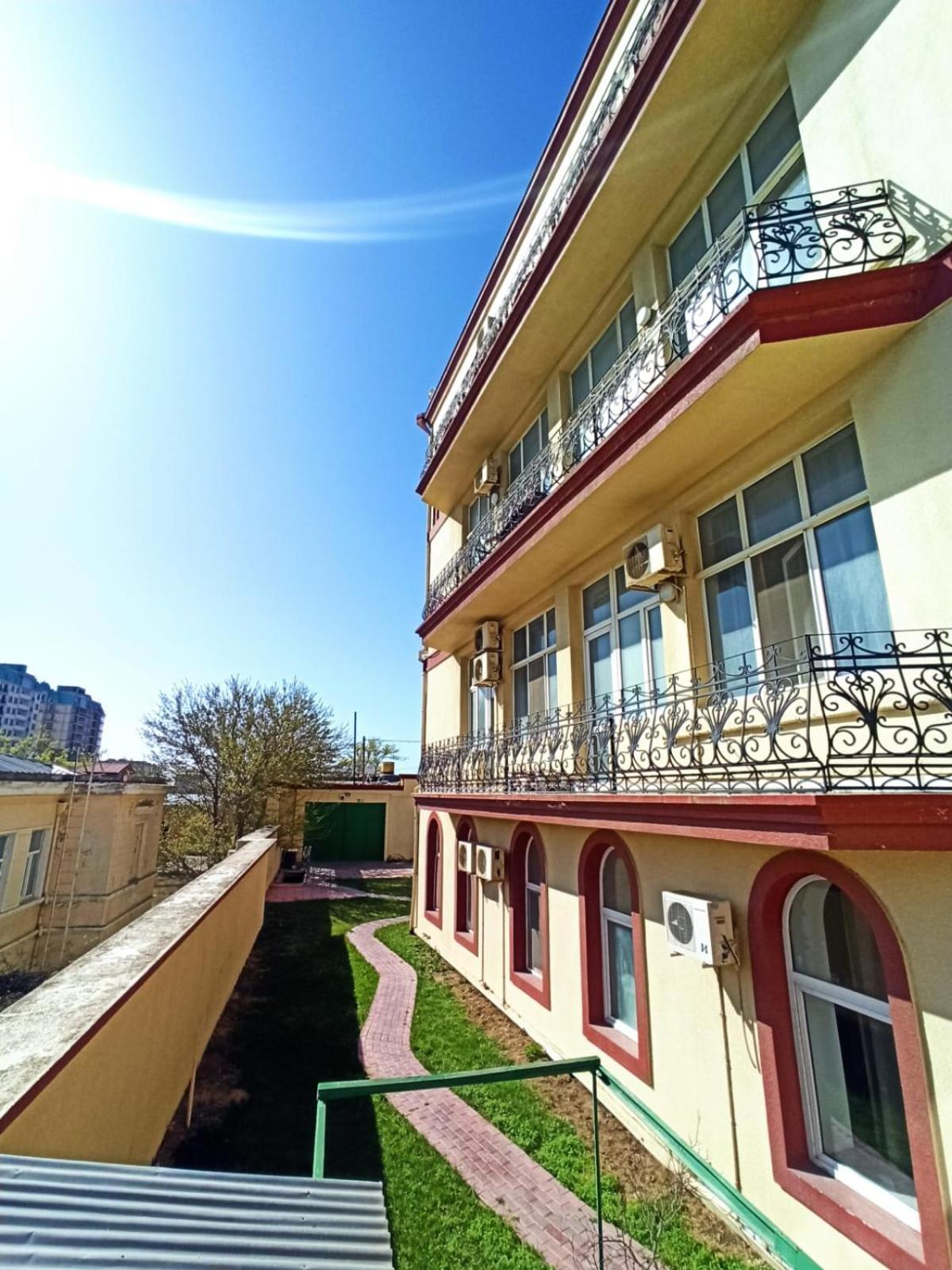 Red Roof Seaview Hotel บากู ภายนอก รูปภาพ